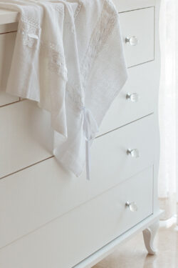 שמיכת לואי - לבנה